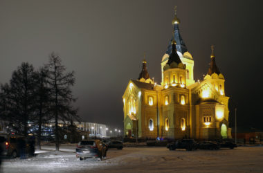 Митрополит Нижегородский и Арзамасский Георгий совершил рождественское богослужение в Александро-Невском кафедральном соборе