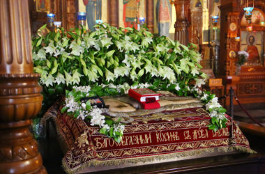 В Александро-Невском кафедральном соборе Нижнего Новгорода состоялась утреня Великой субботы с чином погребения Плащаницы
