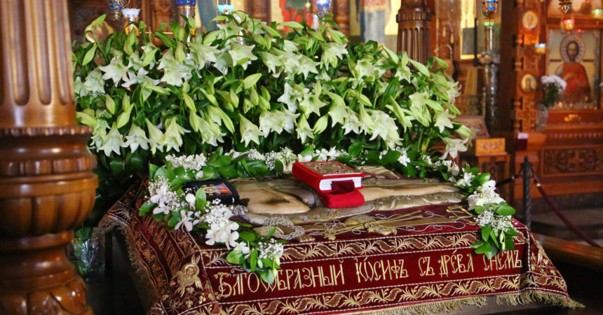 В Александро-Невском кафедральном соборе Нижнего Новгорода состоялась утреня Великой субботы с чином погребения Плащаницы