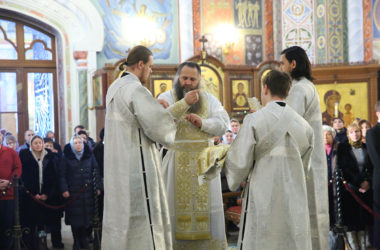 Митрополит Георгий совершил Божественную литургию в Александро-Невском кафедральном соборе Нижнего Новгорода