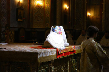 Митрополит Нижегородский и Арзамасский Георгий совершил рождественское богослужение в Александро-Невском кафедральном соборе