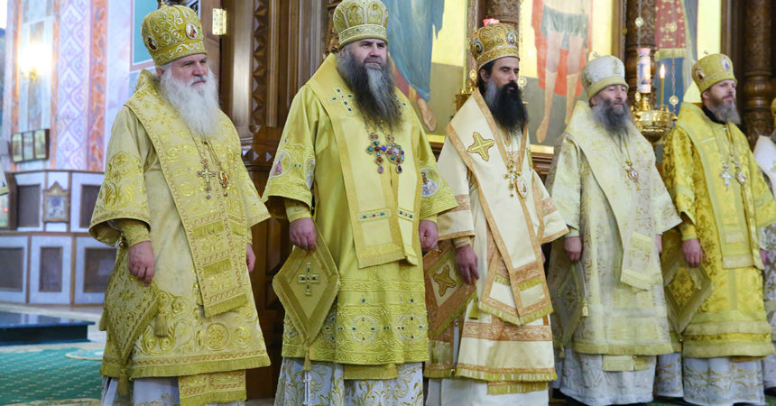 Сонм архиереев Православной Церкви совершил Божественную литургию в Александро-Невском кафедральном соборе Нижнего Новгорода