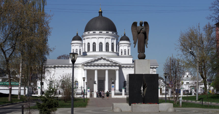 В Староярмарочном соборе Нижнего Новгорода почтили память митрополита Нижегородского и Арзамасского Николая (Кутепова)