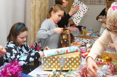 Рождественская акция по подготовке подарков ребятишкам прошла в преддверии Рождества Христова