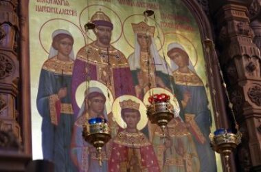 В 103-ю годовщину расстрела царской семьи митрополит Георгий совершил Божественную литургию в Александро-Невском кафедральном соборе Нижнего Новгорода