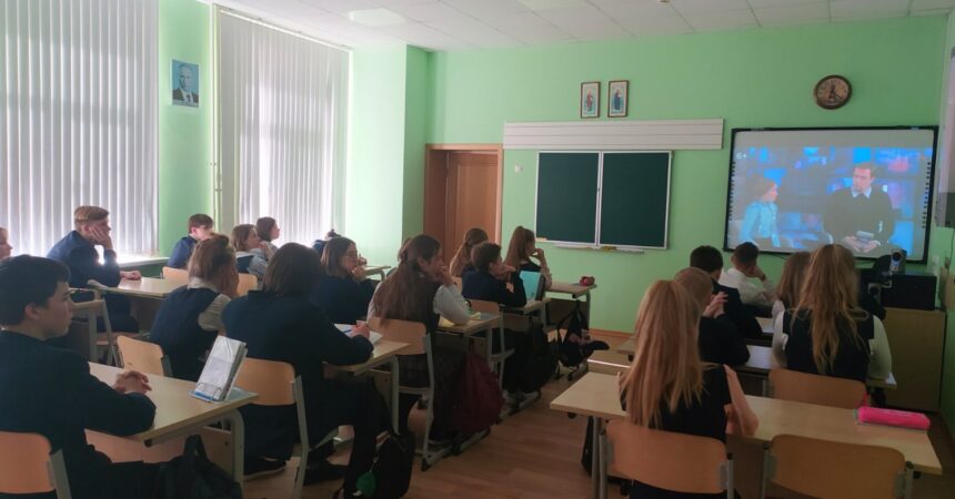 Ученики Александро-Невской гимназии приняли участие в едином открытом уроке «Защитники мира» 3 марта 2022 года