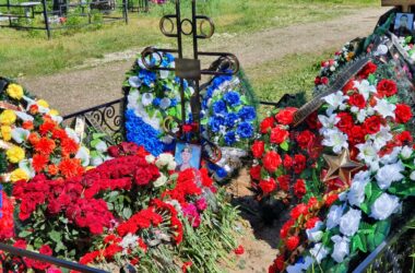 19-летний воспитанник Дружины Ушакова воин Даниил Макаренко героически погиб в мае 2022 года и посмертно награжден Орденом Мужества