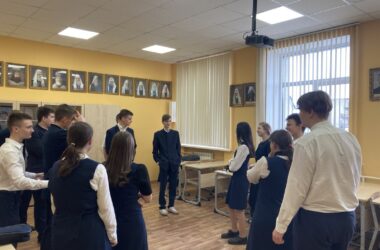 8 апреля психолог Александро-Невской православной гимназии провела в 10 «А»  классе тренинг, цель которого — повышение коммуникативных навыков
