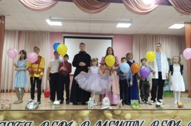 Вечером 14 мая на праздничный концерт «Пасхальный благовест» Канавинского благочиния  собралось большое количество гостей