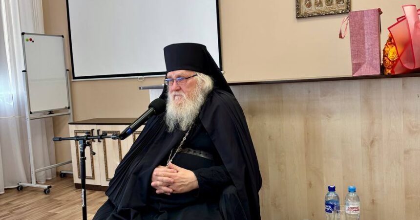 Кандидат педагогических наук игумен Киприан (Ященко) посетил православную гимназию Александра Невского Кандидат педагогических наук игумен Киприан (Ященко) посетил православную гимназию Александра Невского