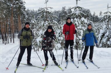 Участники молодежного движения Канавинского благочиния совершили лыжную прогулку и поучаствовали в молодежной встрече в январе 2022 года