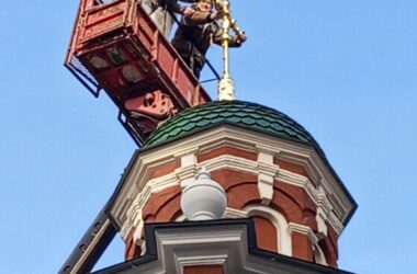 Фотографии с установки креста на церковь в честь Смоленской иконы Божией Матери Канавинского благочиния