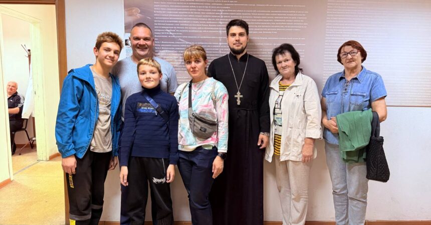 Помощник благочинного Канавинского округа иерей Михаил Селедцов провел встречу с сотрудниками Подразделения по делам несовершеннолетних