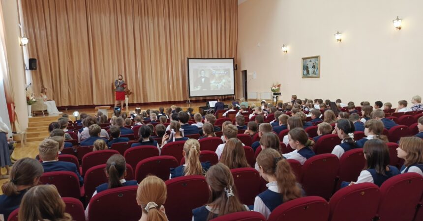 30 сентября в православной гимназии Александра Невского с концертом «Шуберт – король песни» выступили профессиональные музыканты