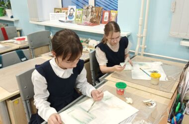 В преддверии Дня матери в 4 «Б» классе Православной гимназии Александра Невского прошёл увлекательный мастер-класс