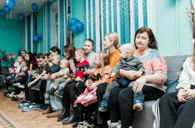 28 ноября 2025 года помощник благочинного Канавинского округа по культуре принял участие в мероприятии «Прекрасен мир любовью материнской»