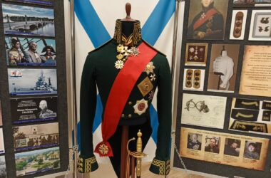 В Православной гимназии Александра Невского  с 1 по 3 декабря проходит уникальная выставка из экспозиции Саровского музея военно-морской славы