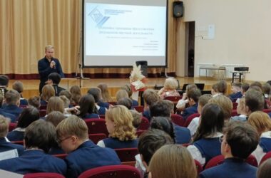 В православной гимназии состоялось открытие VIII Ученических Александро-Невских чтений
