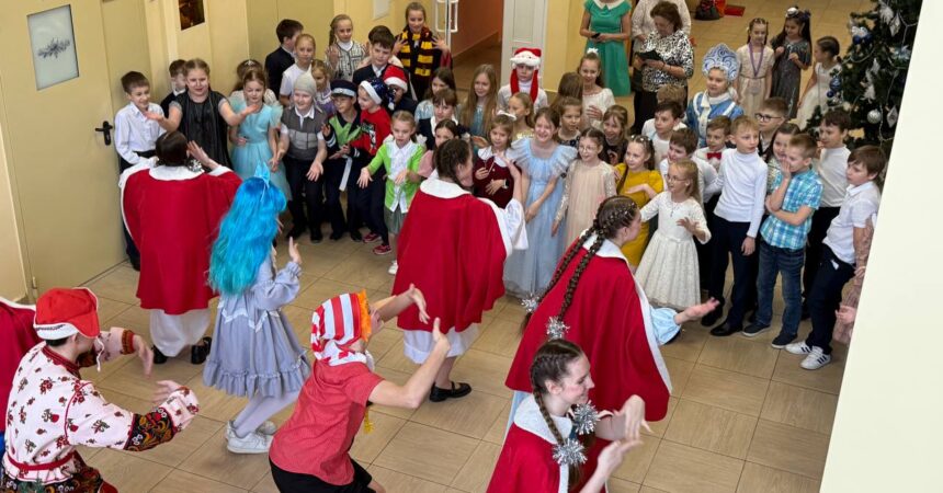 14 января в стенах православной гимназии Александра Невского прошла долгожданная рождественская ёлка