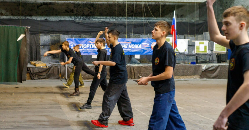 В Нижнем Новгороде состоялся второй епархиальный турнир по спортивному метанию ножа среди спортивных команд благочиний