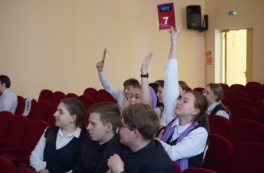 25 марта на базе православной гимназии имени святого благоверного князя Александра Невского состоялась «Своя игра» для учащихся православных гимназий Нижегородской епархии