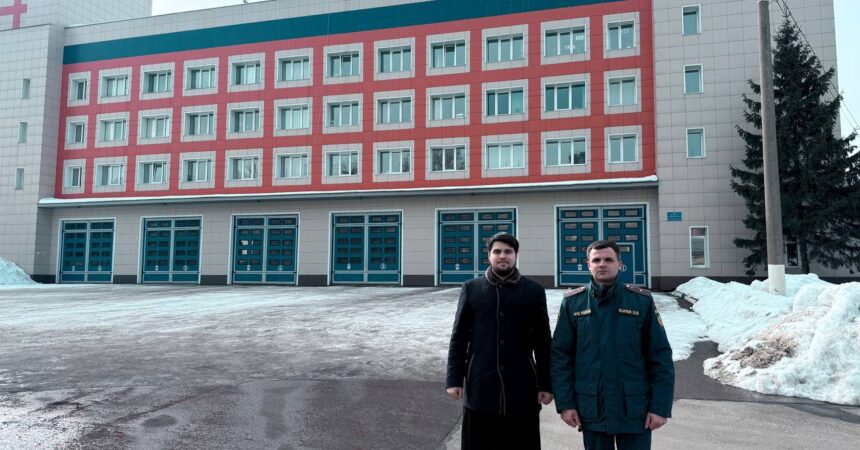 13 марта помощник благочинного Канавинского округа посетил пожарную часть № 5