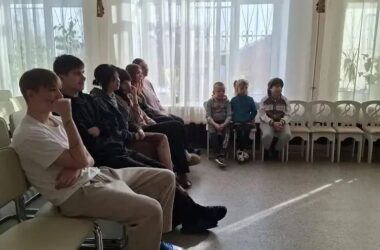 Помощник благочинного Канавинского округа посетил центр «Бригантина»