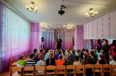 Священник Михаил Селедцов посетил детский сад №352