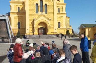 Гимназисты-первоклассники посетили Кафедральный собор Александра Невского