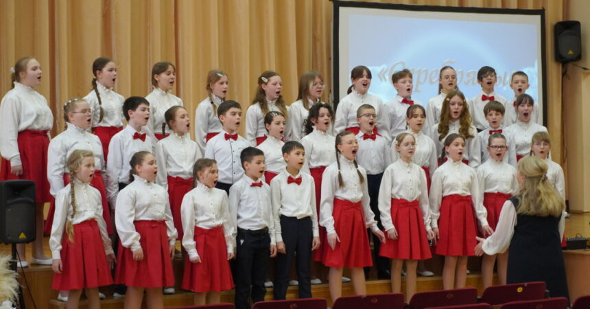 20 марта в стенах православной гимназии Александра Невского состоялся районный смотр-конкурс хоровых коллективов «Серебряные колокольчики»