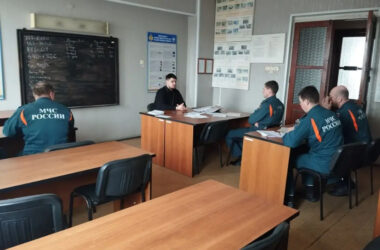 Помощник благочинного Канавинского округа посетил пожарно-спасательную часть №7 МЧС России