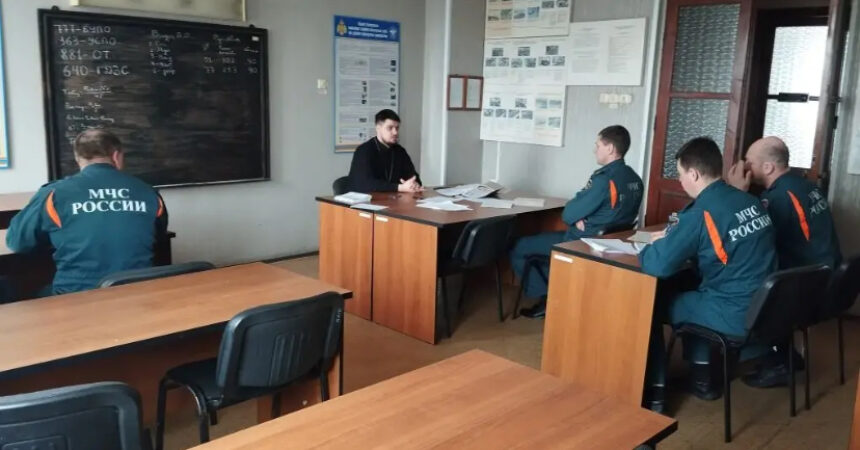 Помощник благочинного Канавинского округа посетил пожарно-спасательную часть №7 МЧС России