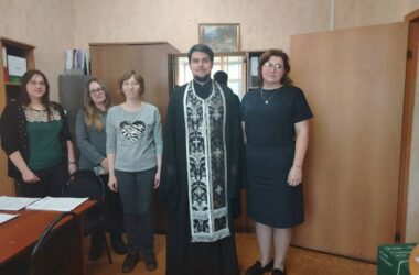 13 марта помощник благочинного Канавинского округа посетил районное отделение Федеральной службы судебных приставов