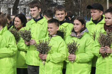 Молодежь Канавинского благочиния приняла участие в епархиальной акции «Верба»