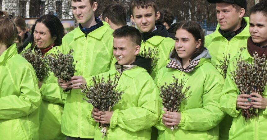 Молодежь Канавинского благочиния приняла участие в епархиальной акции «Верба»