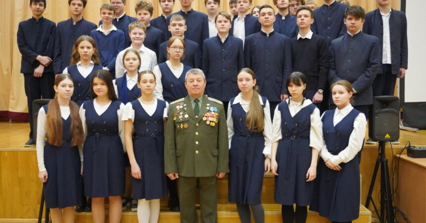 В православной Александро-Невской гимназии прошёл урок мужества, посвящённый 65-летию первого полёта человека в космос