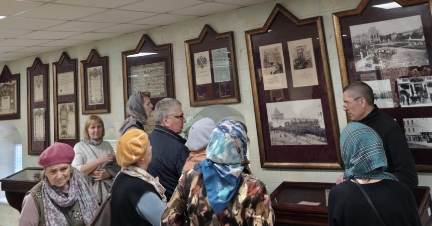2 мая 2026 года паломники из числа прихожан храмов Канавинского благочиния посетили Вознесенский Печерский мужской монастырь