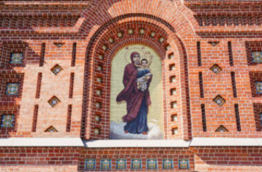 Митрополит Георгий совершил Божественную литургию в храме в честь Владимирской иконы Божией Матери