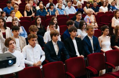 30 июня 2026 года в стенах Александро-Невской православной гимназии 50 выпускников 9-х классов получили аттестаты об основном общем образовании