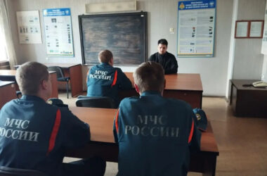 29 июня 2026 года помощник благочинного иерей Михаил Селедцов посетил подразделение МЧС