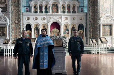 В храме Владимирской иконы Божией Матери состоялся молебен перед образом «Неопалимая Купина»