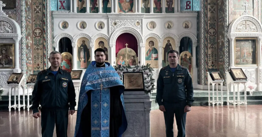 В храме Владимирской иконы Божией Матери состоялся молебен перед образом «Неопалимая Купина»