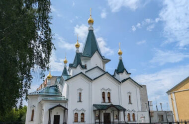 Престольный праздник отметил гимназический храм Феодоровской иконы Божией Матери