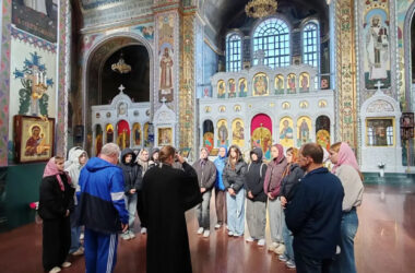 Благочинный Канавинского округа встретился со спортсменами сборной по водному поло