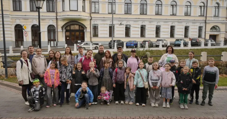 Ученики 2 «А» класса православной гимназии Александра Невского прошли квест «Тайны красных стен» от проекта «Городская история»